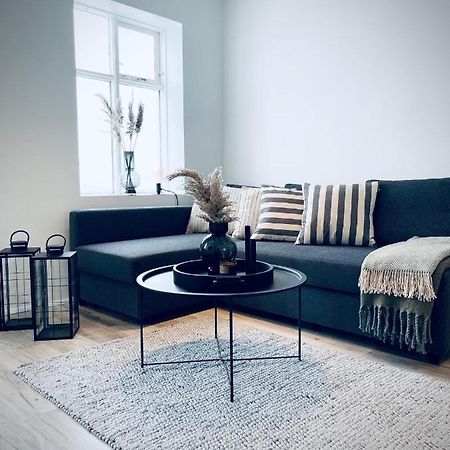 Day Dream Central Akureyri Two Bedroom Apartment Экстерьер фото