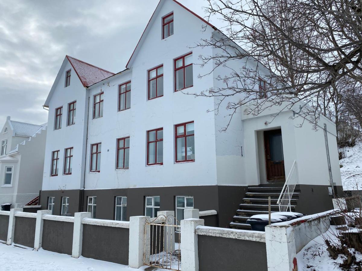 Day Dream Central Akureyri Two Bedroom Apartment Экстерьер фото